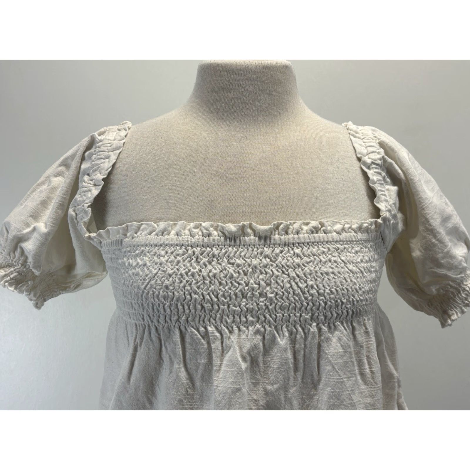 Faherty VINTAGE Faherty Women Mini Dress Sz Small Organic Cotton Smocked Floral Beach Short Sleeve White Bohemian 2020s Size S / US 4 / IT 40 - 5 Thumbnail