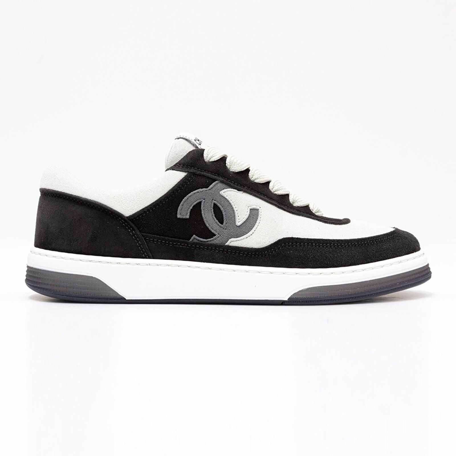 Chanel Chanel Suede White CC Logo Lace Up Runner Sneaker 41.5 Size US 11.5 / IT 41.5 - 1 Thumbnail