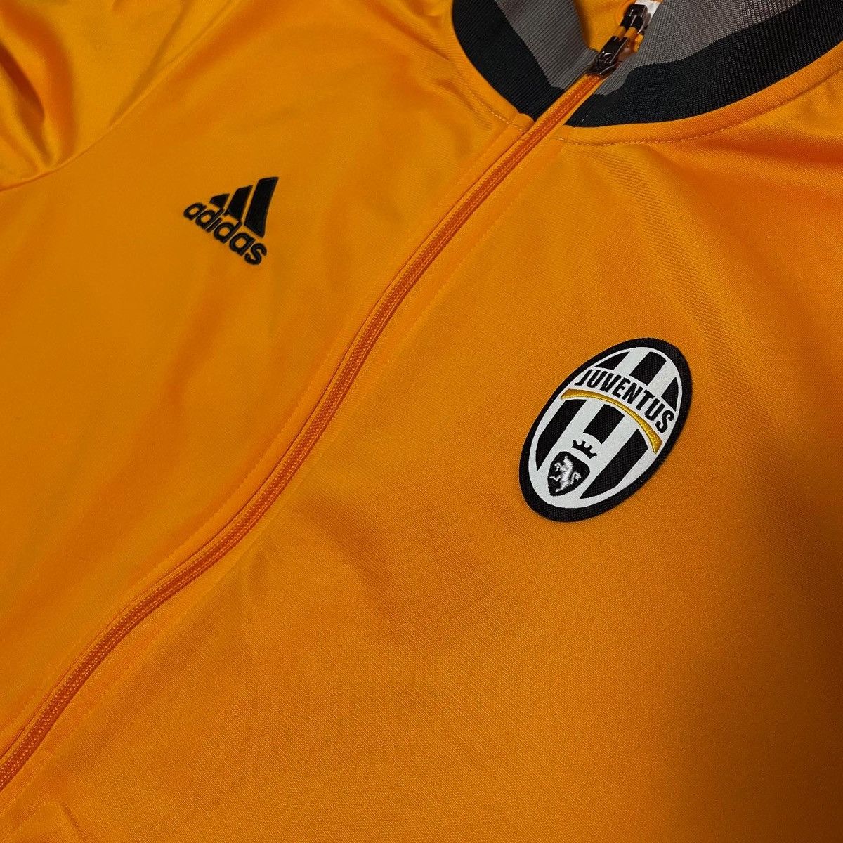 Nike Adidas Juventus 2016 2017 Vintage Crewneck Sweatshirt Size US M / EU 48-50 / 2 - 4 Thumbnail