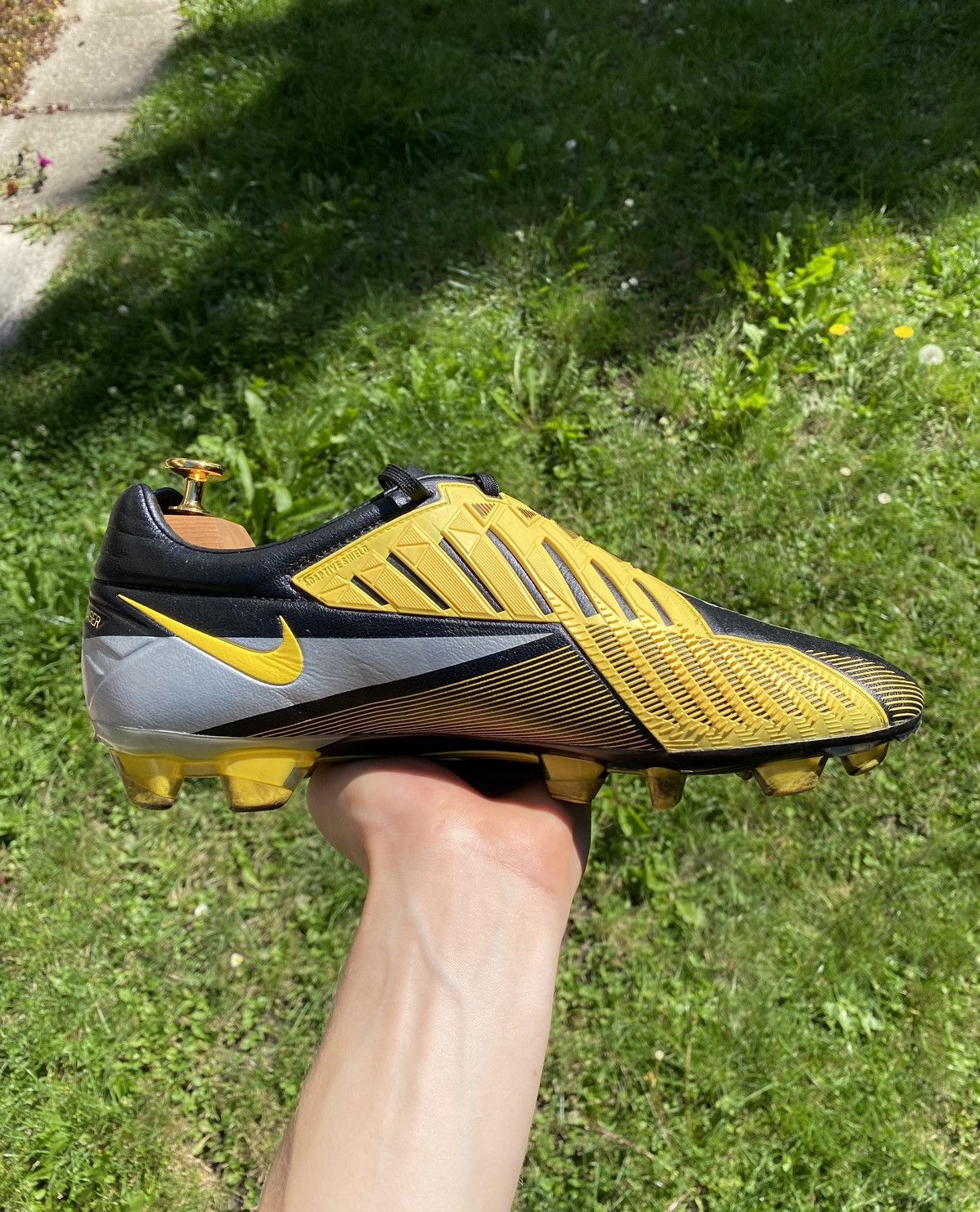 Nike × Vintage Nike Total 90 T90 Laser IV FG Pro men’s soccer cleats Size US 10 / EU 43 - 16 Thumbnail