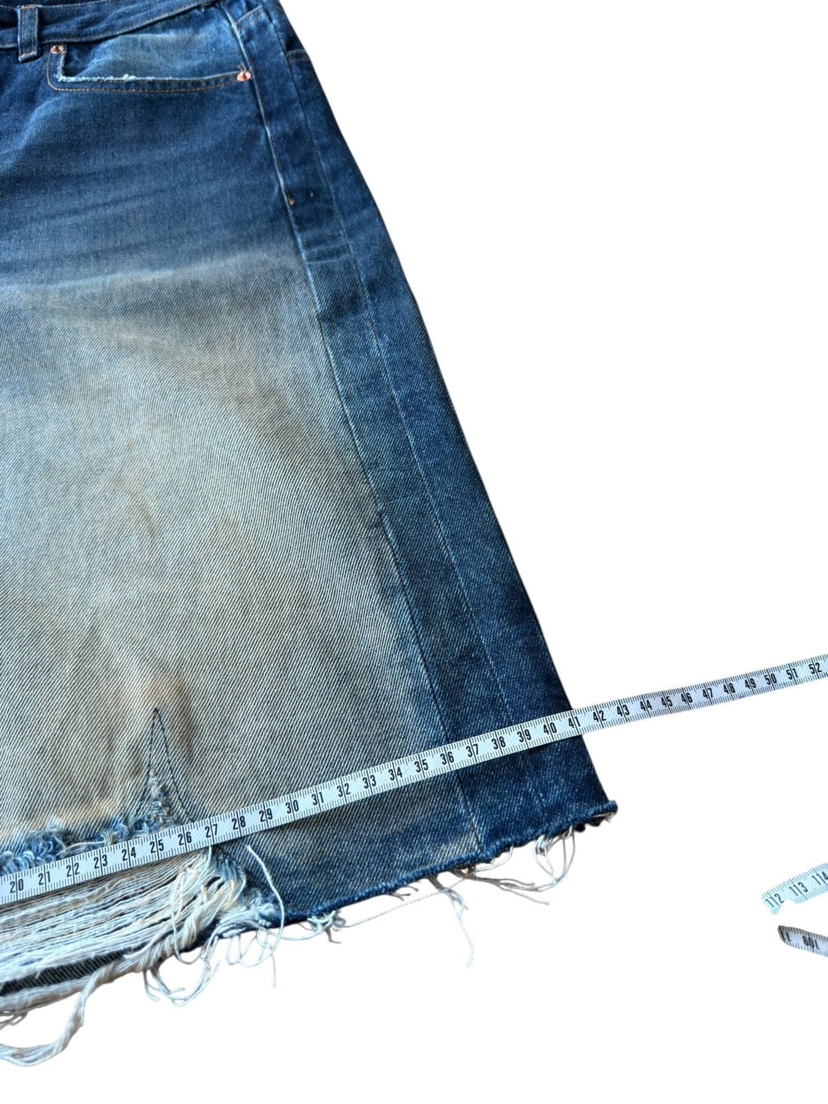 Vetements *RARE* GVASALIA VETEMENTS DENIM BAGGY DISTRESSED SHORT Size US 36 / EU 52 - 22 Thumbnail