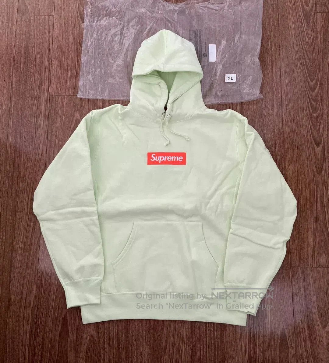 Supreme supreme pale lime box logo hooded sweatshirt. Size US M / EU 48-50 / 2 - 1 Thumbnail