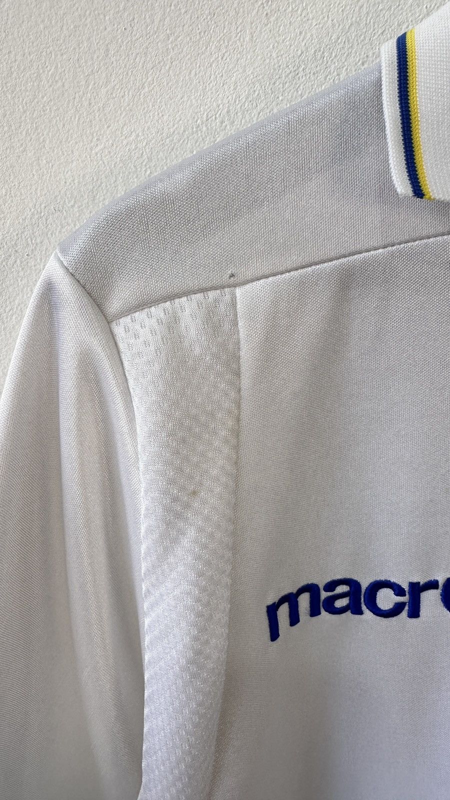 Macron Leeds United 2013-14 Home Football Shirt Macron Jersey Size US L / EU 52-54 / 3 - 4 Thumbnail