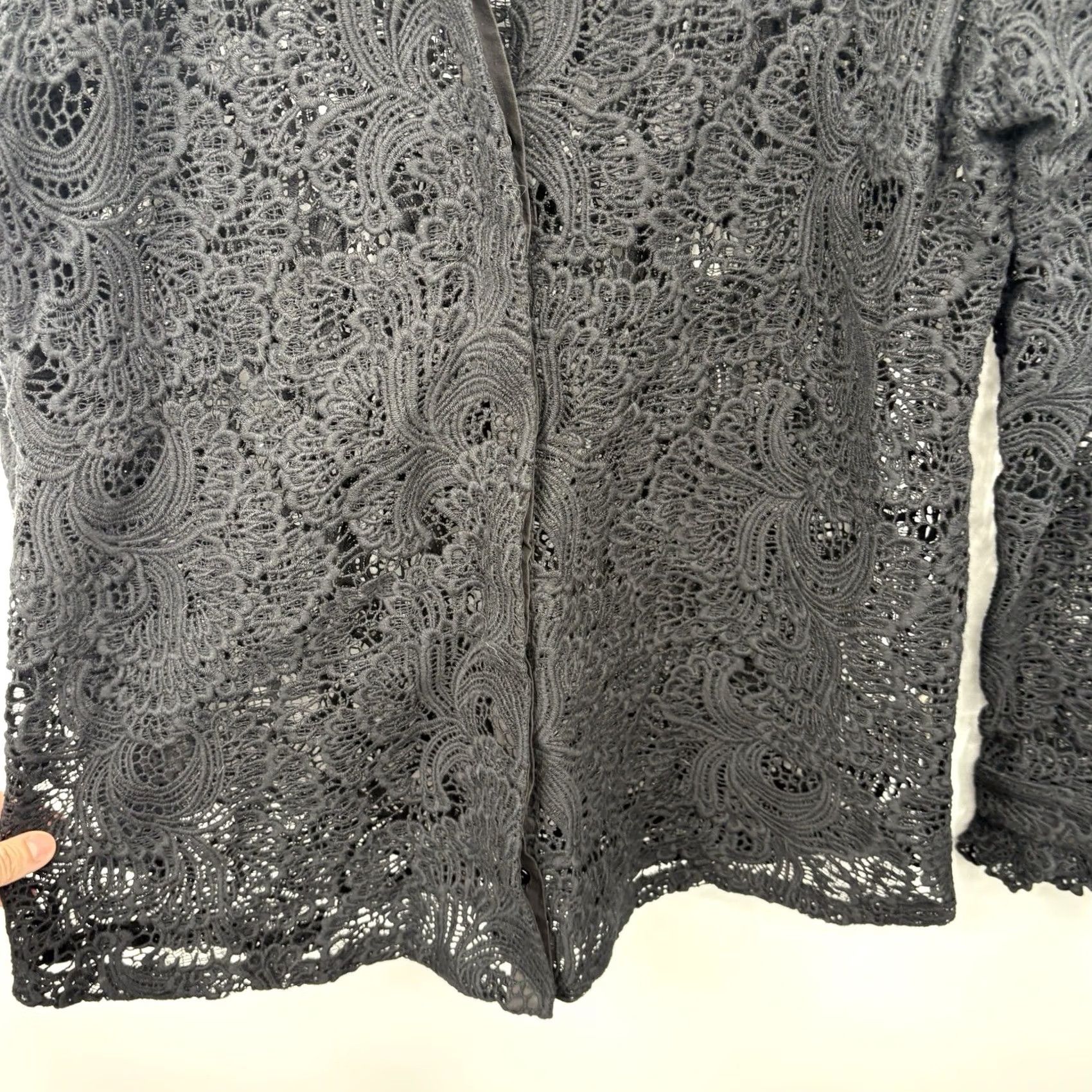 Soft Surroundings Soft Surroundings Top Medium Crochet Lace Dark Romantic Whimsigoth Witchy Fairy Blouse Black Womens Size M / US 6-8 / IT 42-44 - 6 Thumbnail