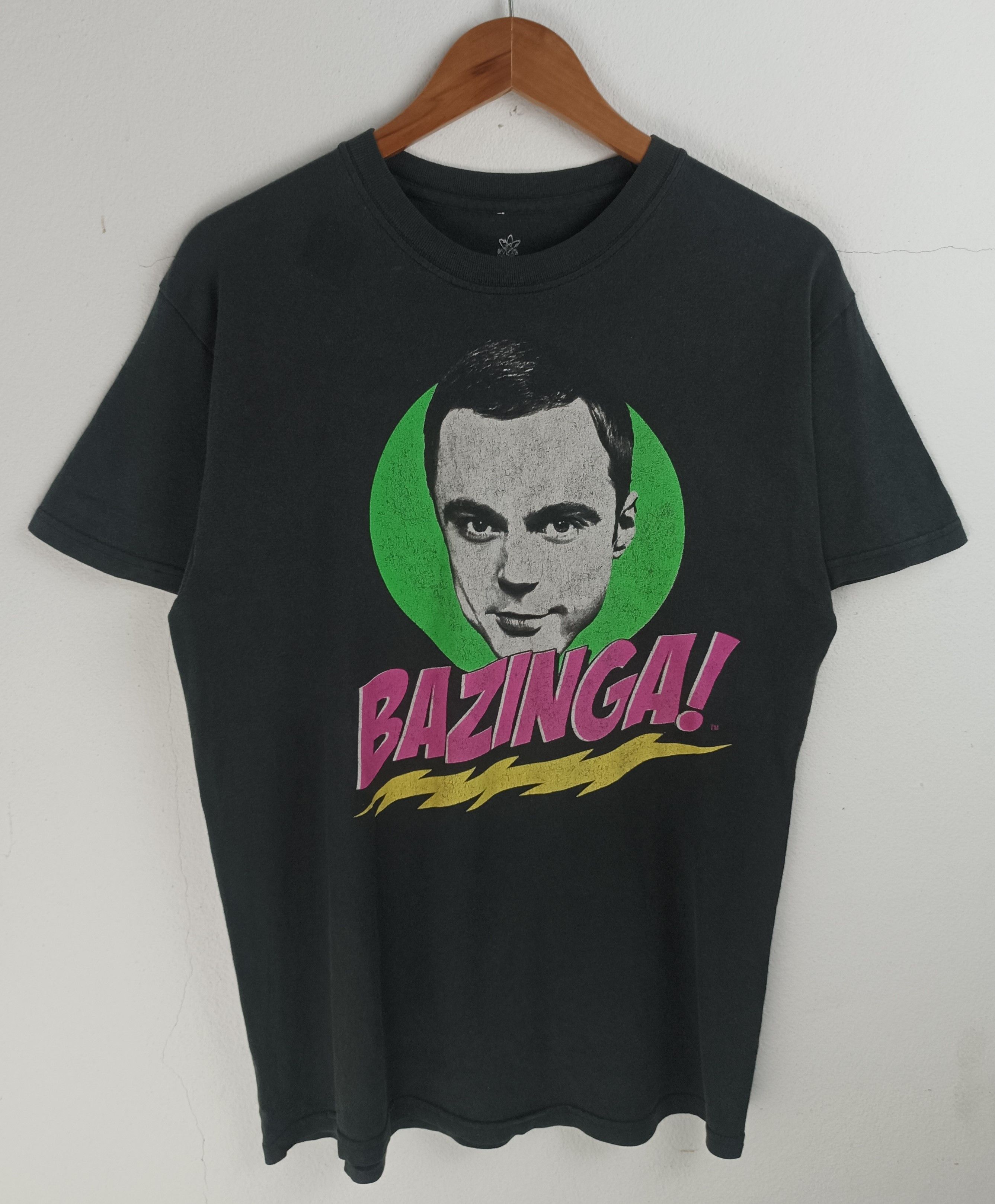 Vintage THRASHED FADED VINTAGE BIG BANG THEORY BAZINGA! TEE SHELDON Size US M / EU 48-50 / 2 - 3 Thumbnail