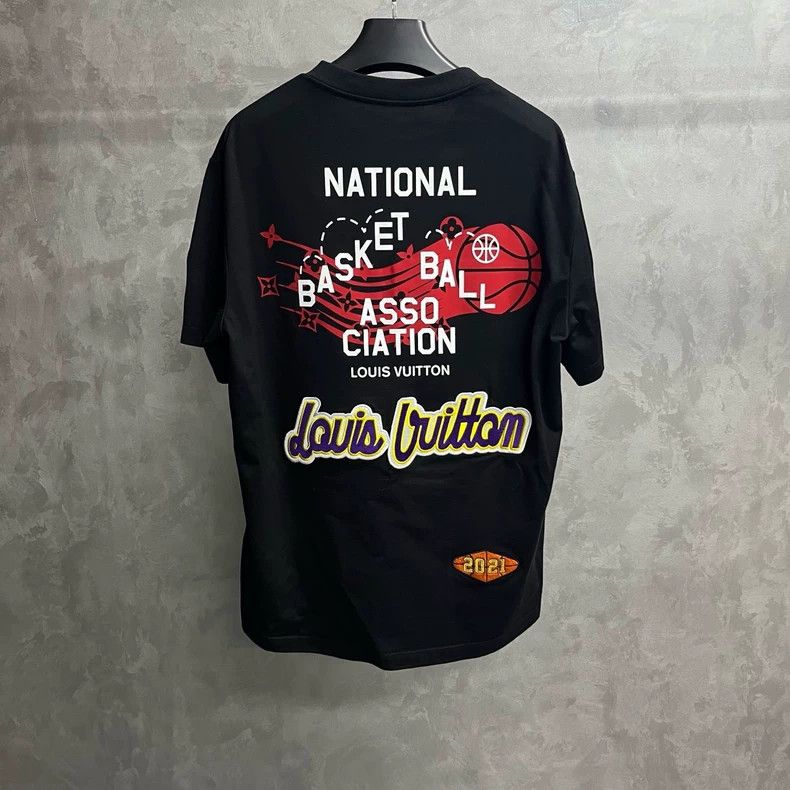 Louis Vuitton Louis Vuitton NBA multi-logo crew neck monogrammed short s Size US XL / EU 56 / 4 - 5 Thumbnail