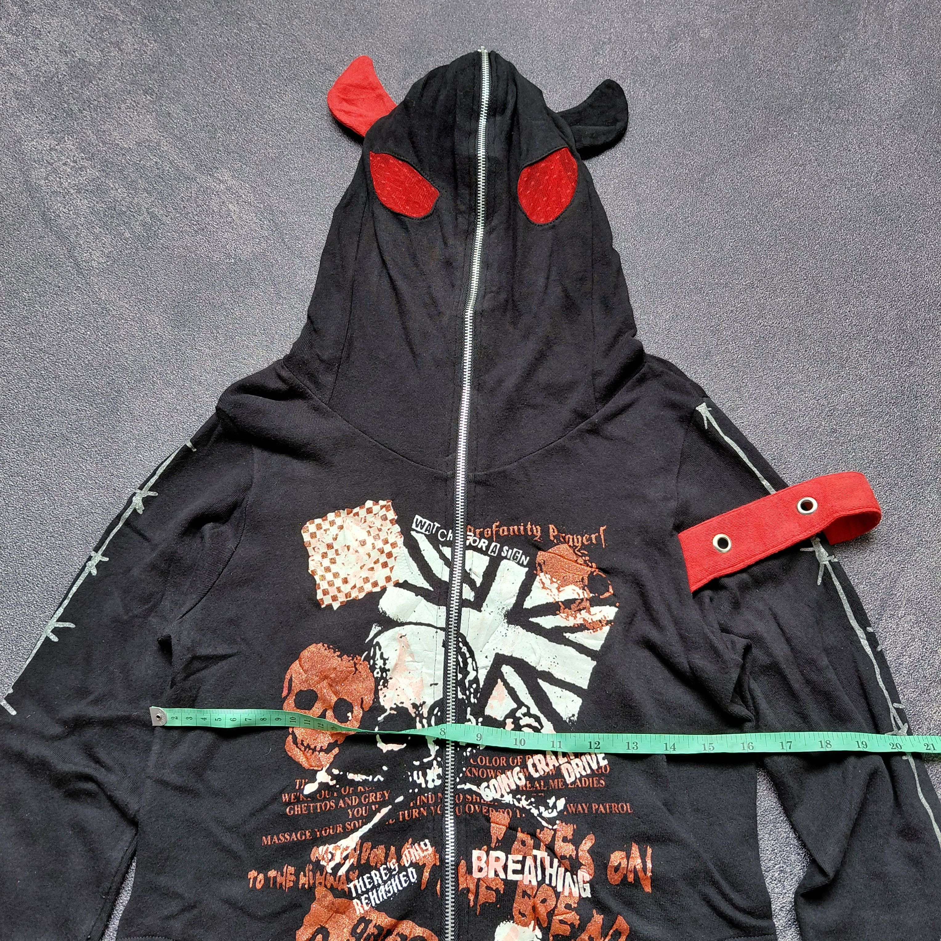 Japanese Brand Vintage Y2k TRPP GIRL Skull Style Punk Hoodie Size US M / EU 48-50 / 2 - 9 Thumbnail