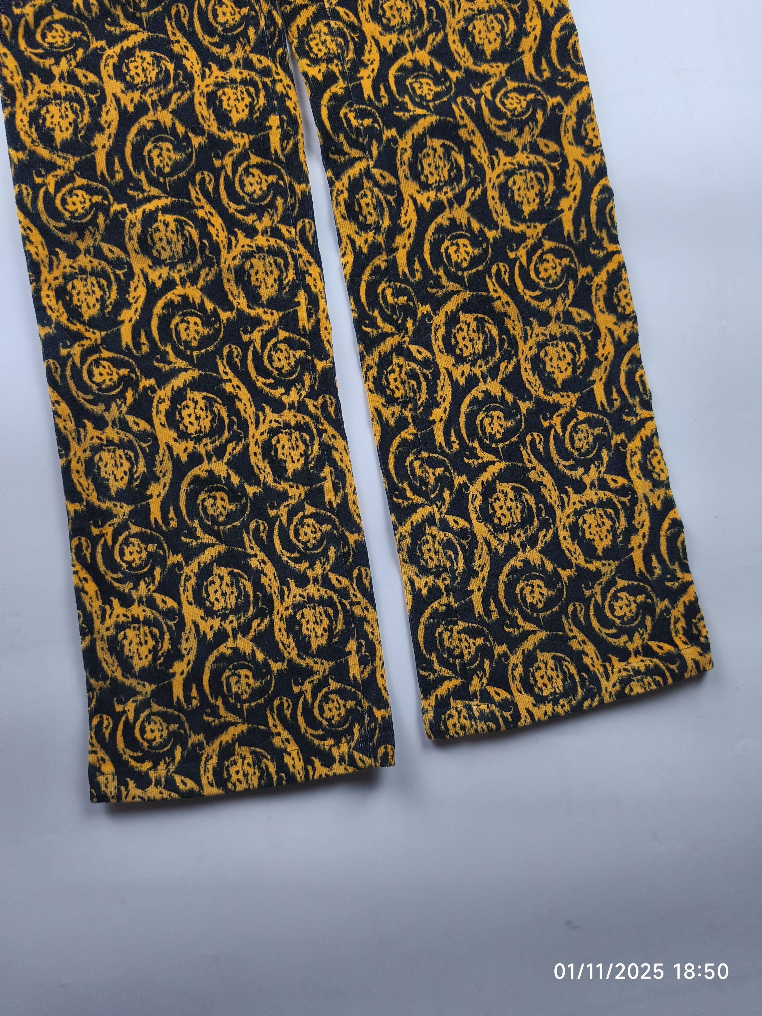 Versace Versace classic baroque pattern corduroy pants Size 28" / US 6 / IT 42 - 9 Thumbnail