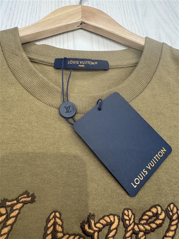 Louis Vuitton Louis Vuitton Embroidered Signature Cotton T-Shirt Size US L / EU 52-54 / 3 - 3 Thumbnail