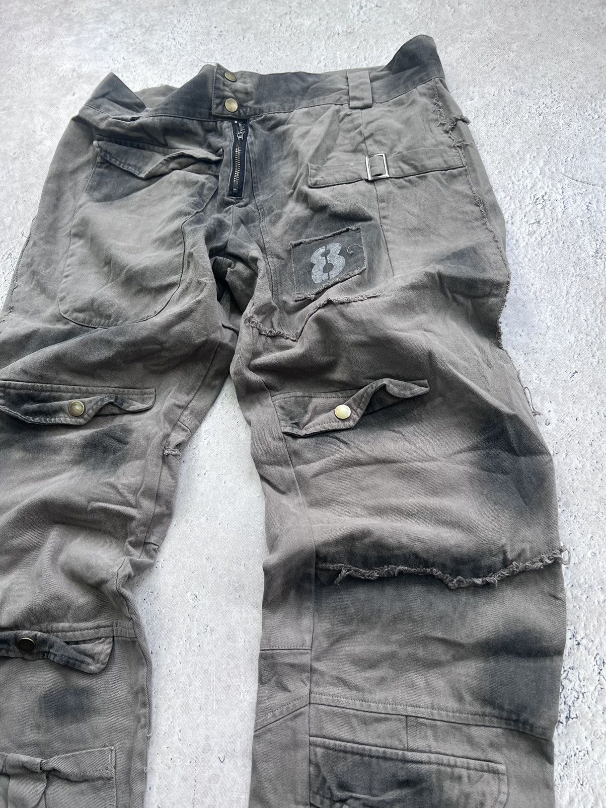 Issey Miyake × Japanese Brand × Tete Homme 2000s Tete Home Multipocket Bondage Cargo Pants Size US 32 / EU 48 - 7 Thumbnail