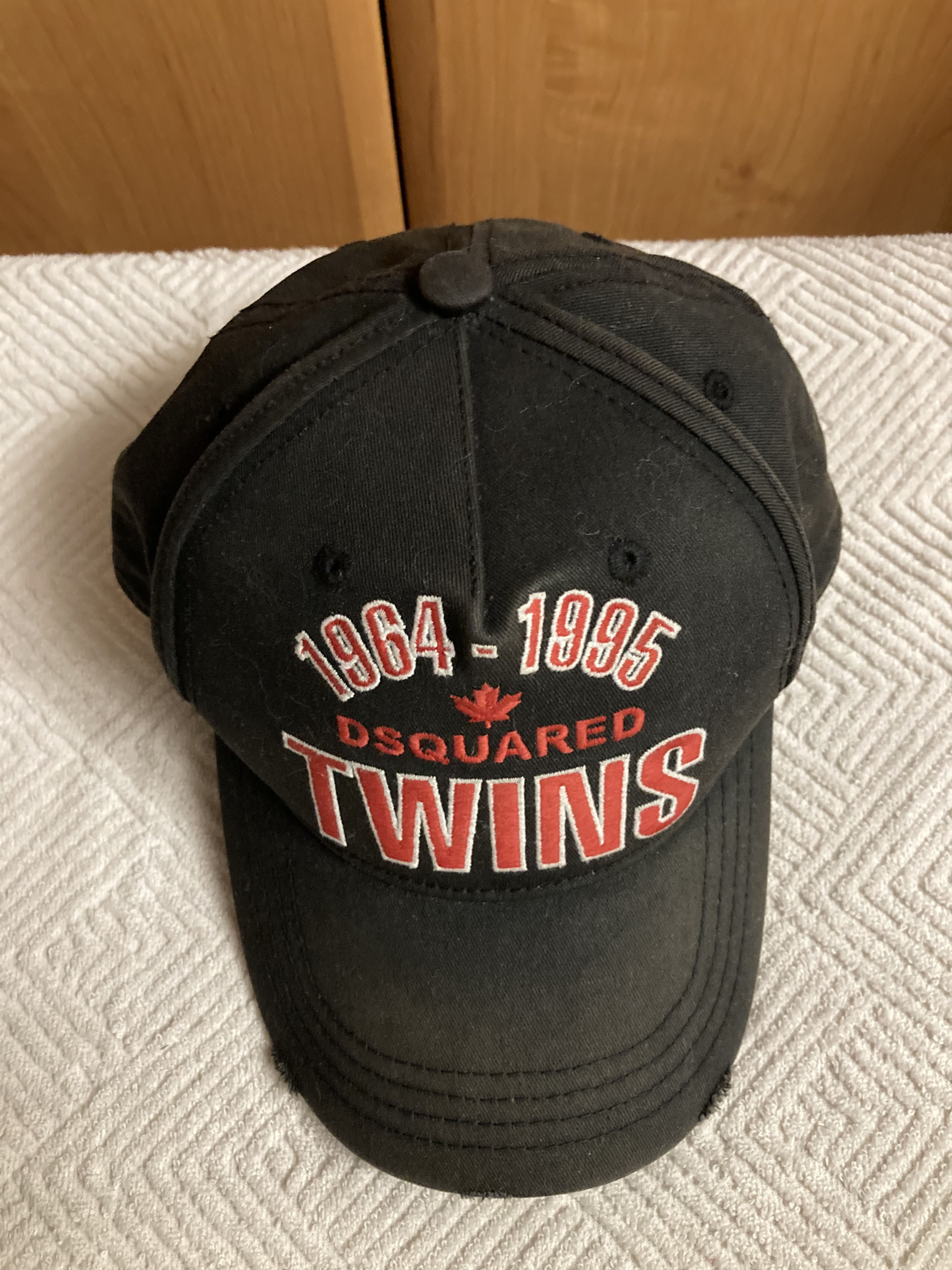 Dsquared2 Dsquared2 DSQ Twins Destroyed Cap Distressed Faded Black Size ONE SIZE - 1 Thumbnail