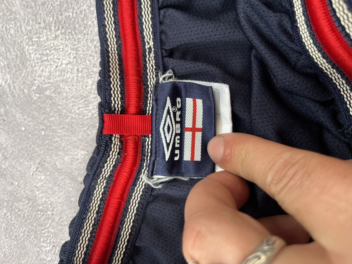Umbro Vintage Umbro England Soccer Jersey Shorts Size S Size US 30 / EU 46 - 4 Thumbnail