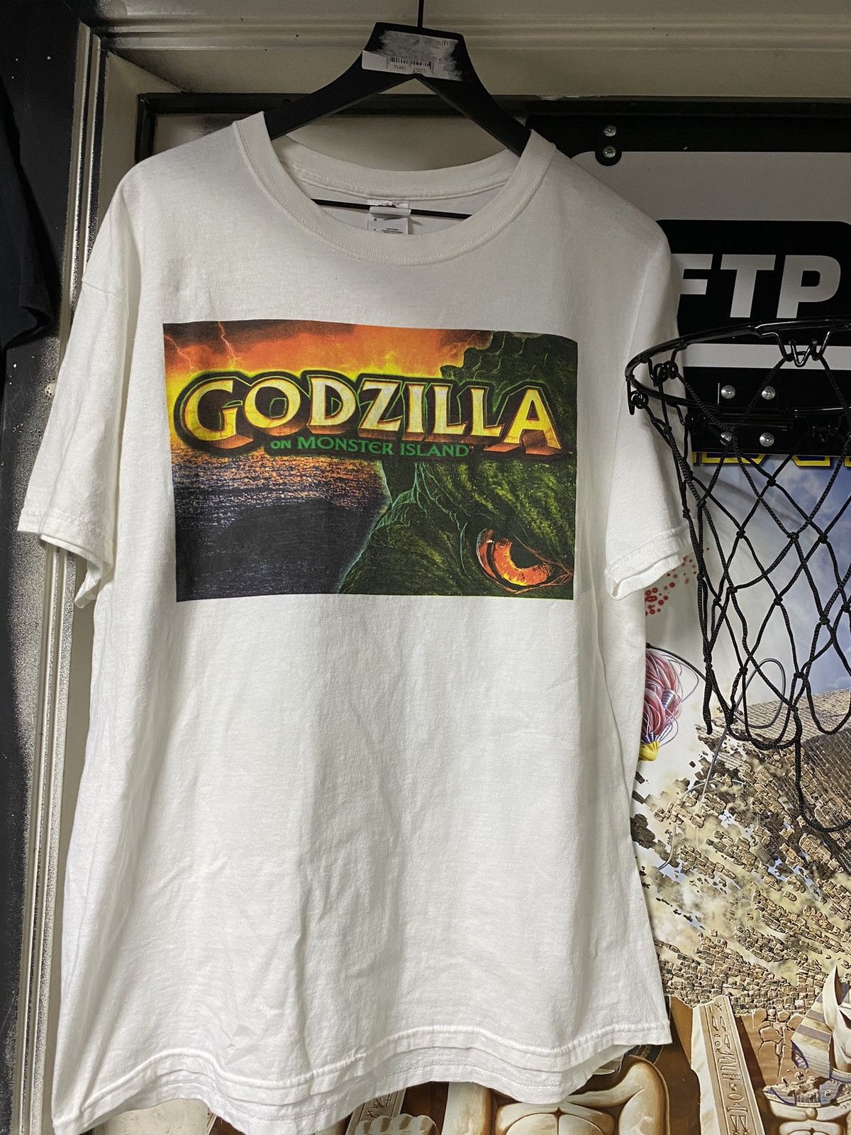 Vintage Vintage Godzilla Promo tee Shirt Large Size US L / EU 52-54 / 3 - 2 Thumbnail