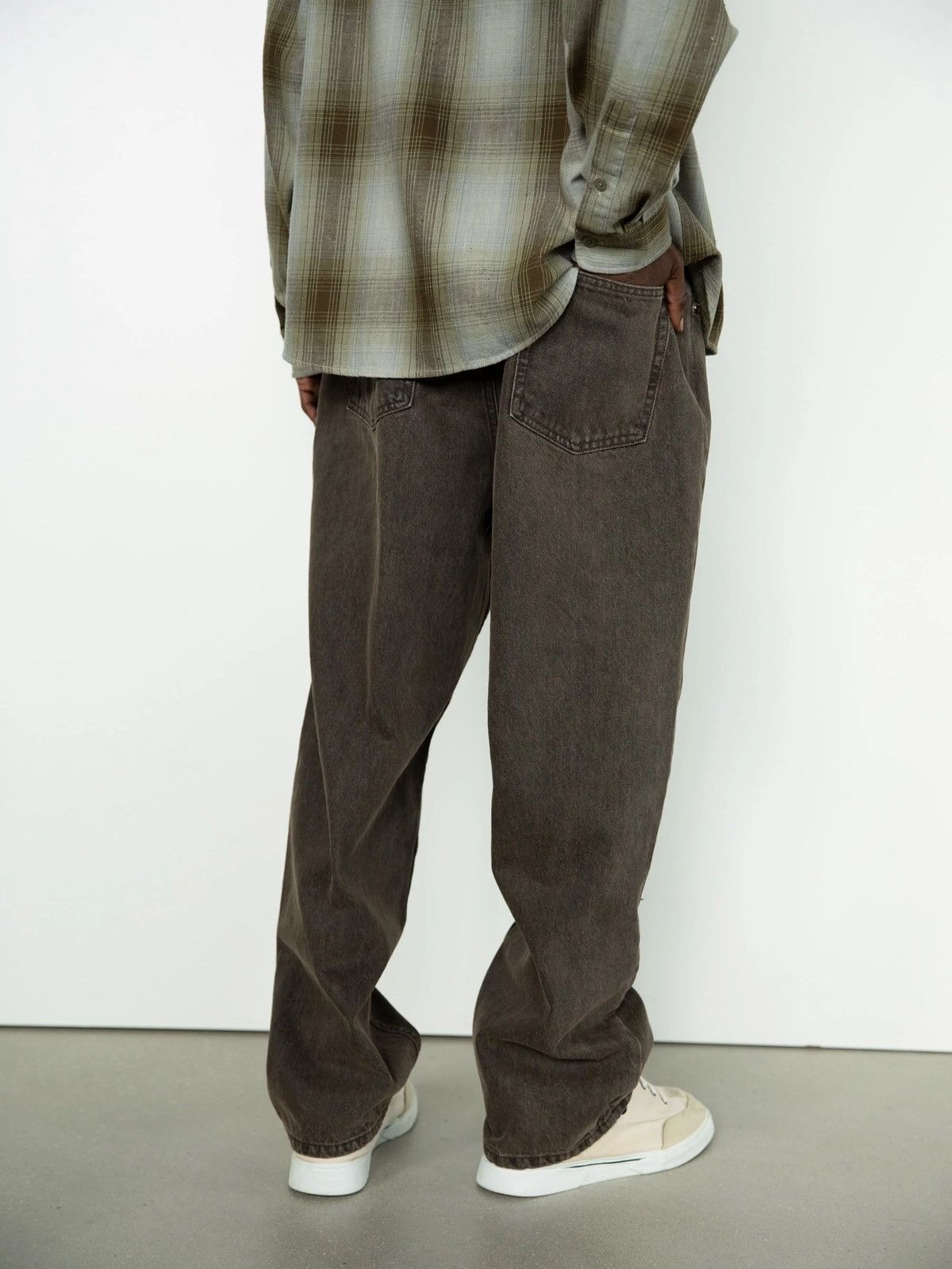 thisisneverthat Thisisneverthat Relaxed Jeans in Brown Size US 32 / EU 48 - 3 Thumbnail