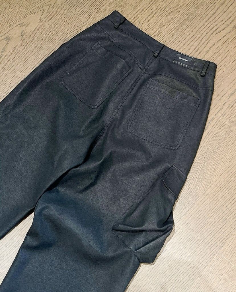 Japanese Brand × Vintage Avant garde retro huge pocket matte faux leather baggy pants Size US 32 / EU 48 - 6 Thumbnail