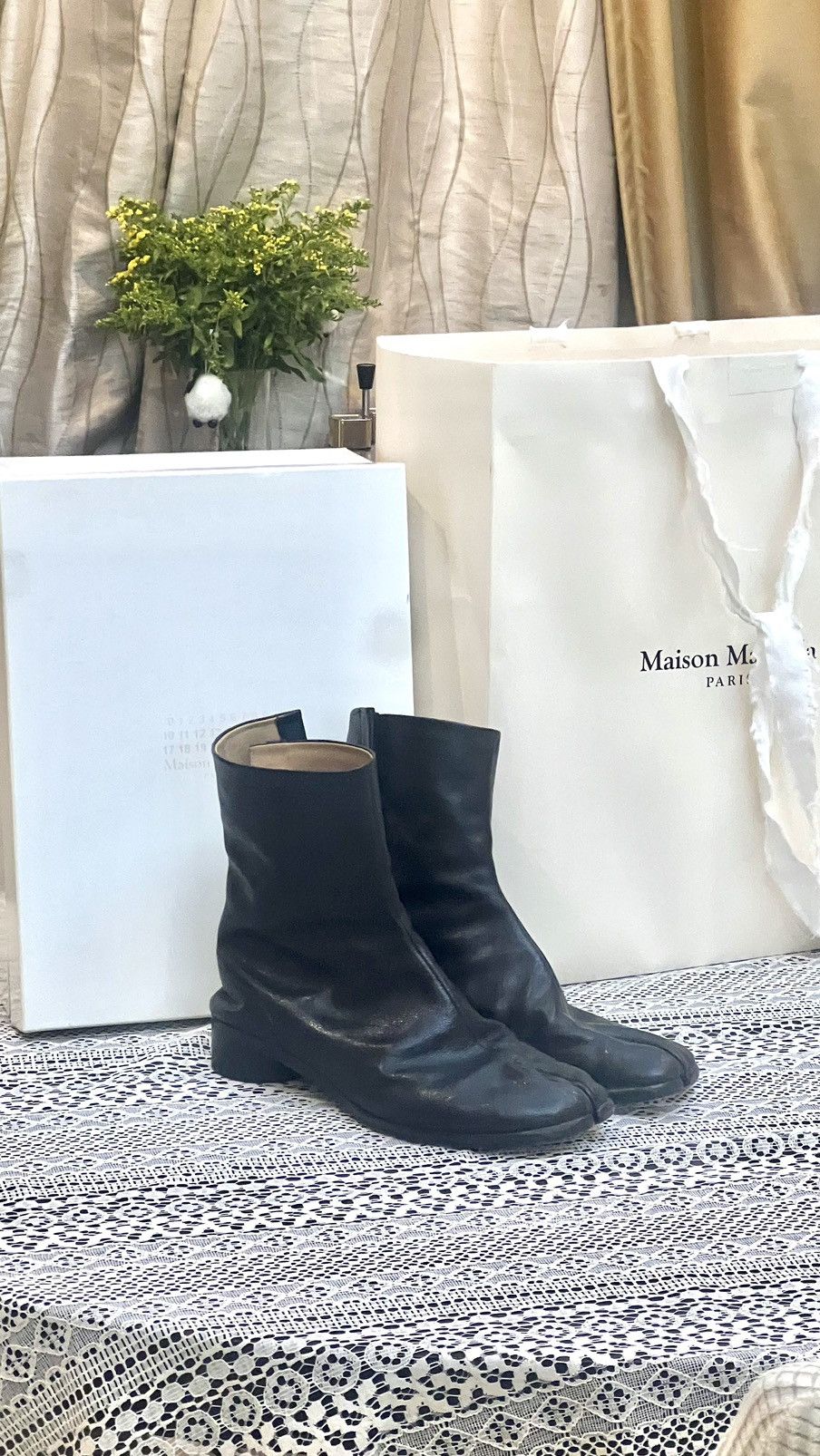 Margiela Men’s Tabi Camel Leather Chelsea Boots