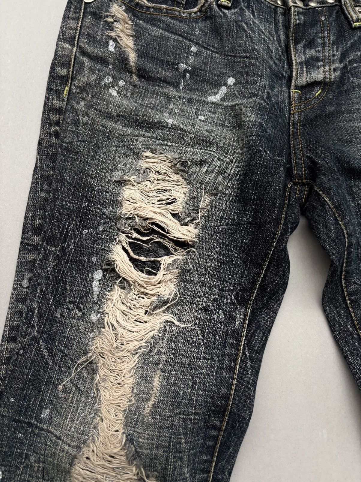 Japanese Brand Maraxia distressed flare jeans Size US 27 - 4 Thumbnail
