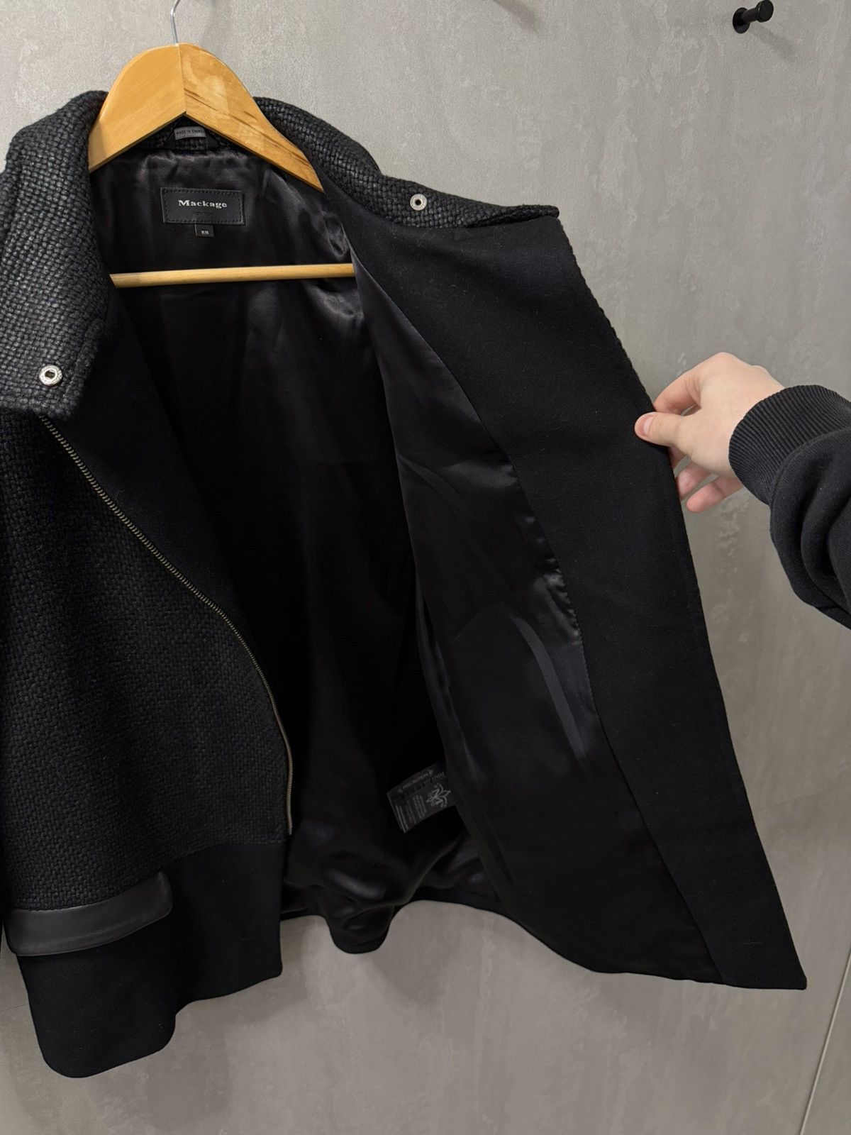 Mackage Mackage Black cashemere wool leather Coat jacket Modern Size M / US 6-8 / IT 42-44 - 12 Thumbnail