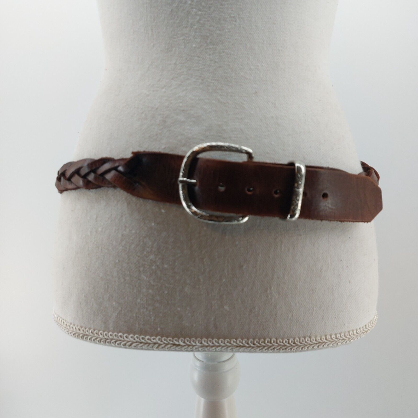 Other Women's Brown Leather Woven Braided Weaved Belt 33 Size ONE SIZE - 1 Thumbnail