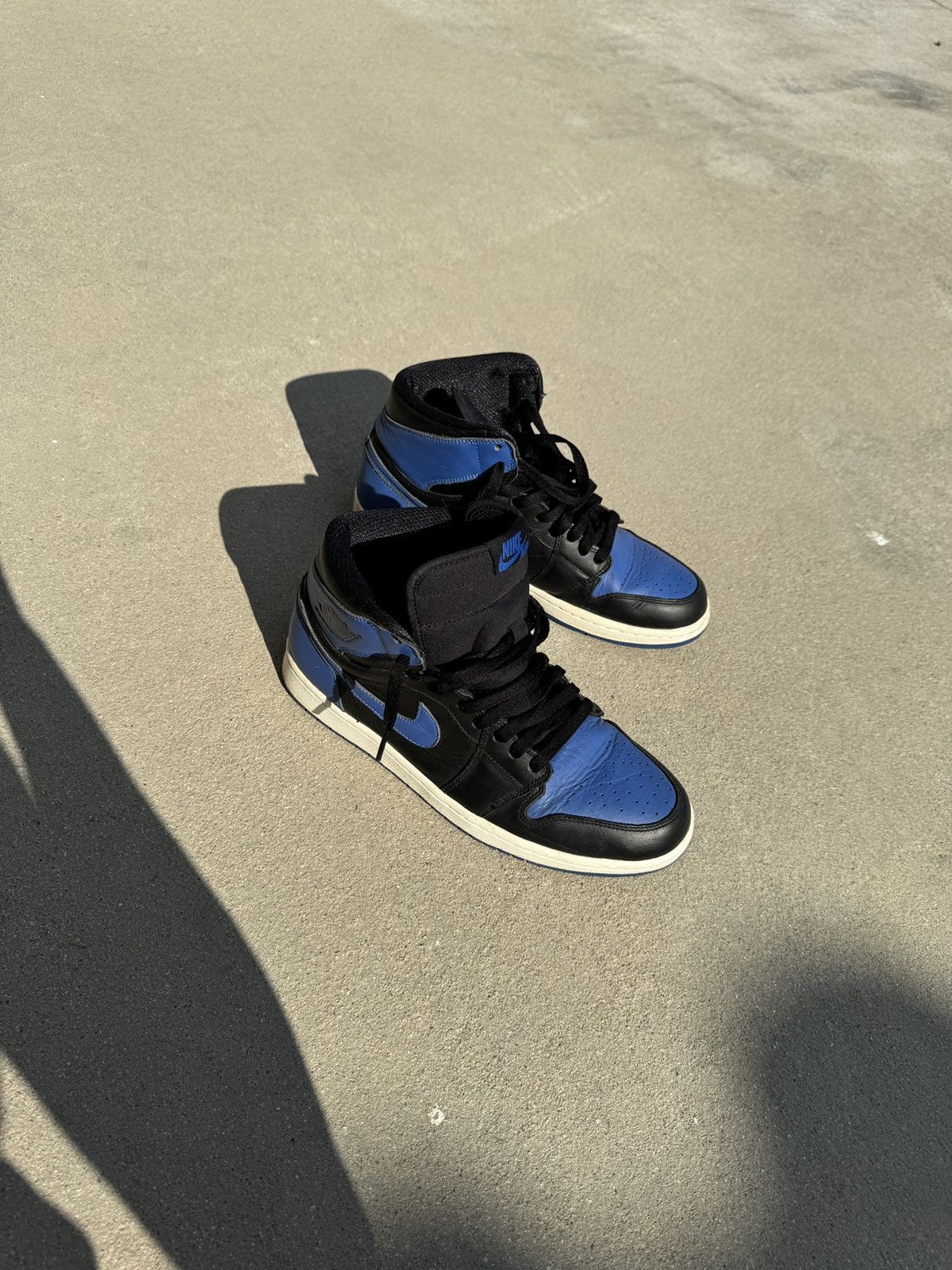 Jordan Brand 2017 Jordan 1 retro high OG royal blue Size US 10 / EU 43 - 8 Thumbnail