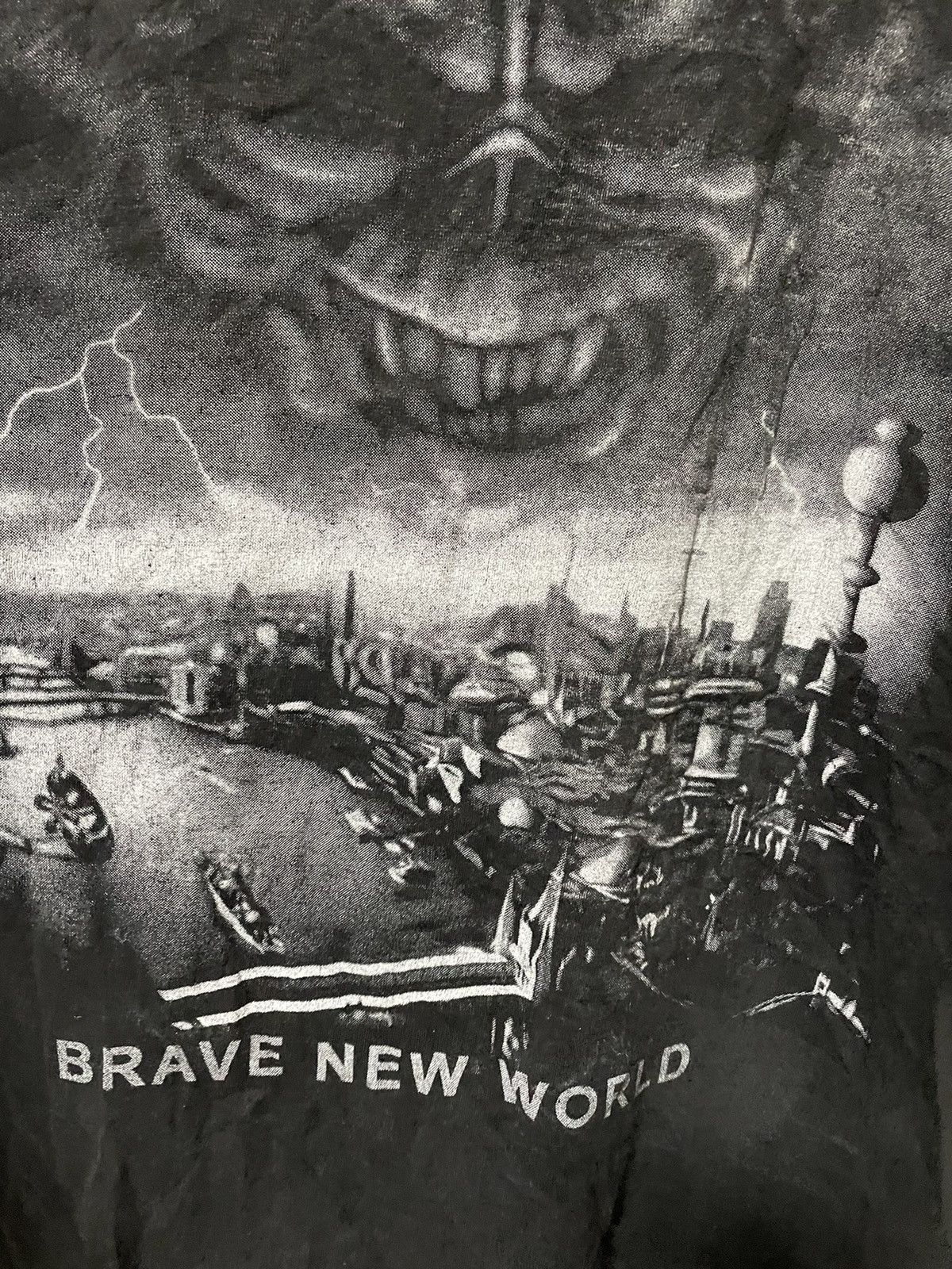 Band Tees × Iron Maiden × Vintage Vintage Trashed Iron Maiden Brave New World Tee Band T Shirt Size US XL / EU 56 / 4 - 21 Thumbnail