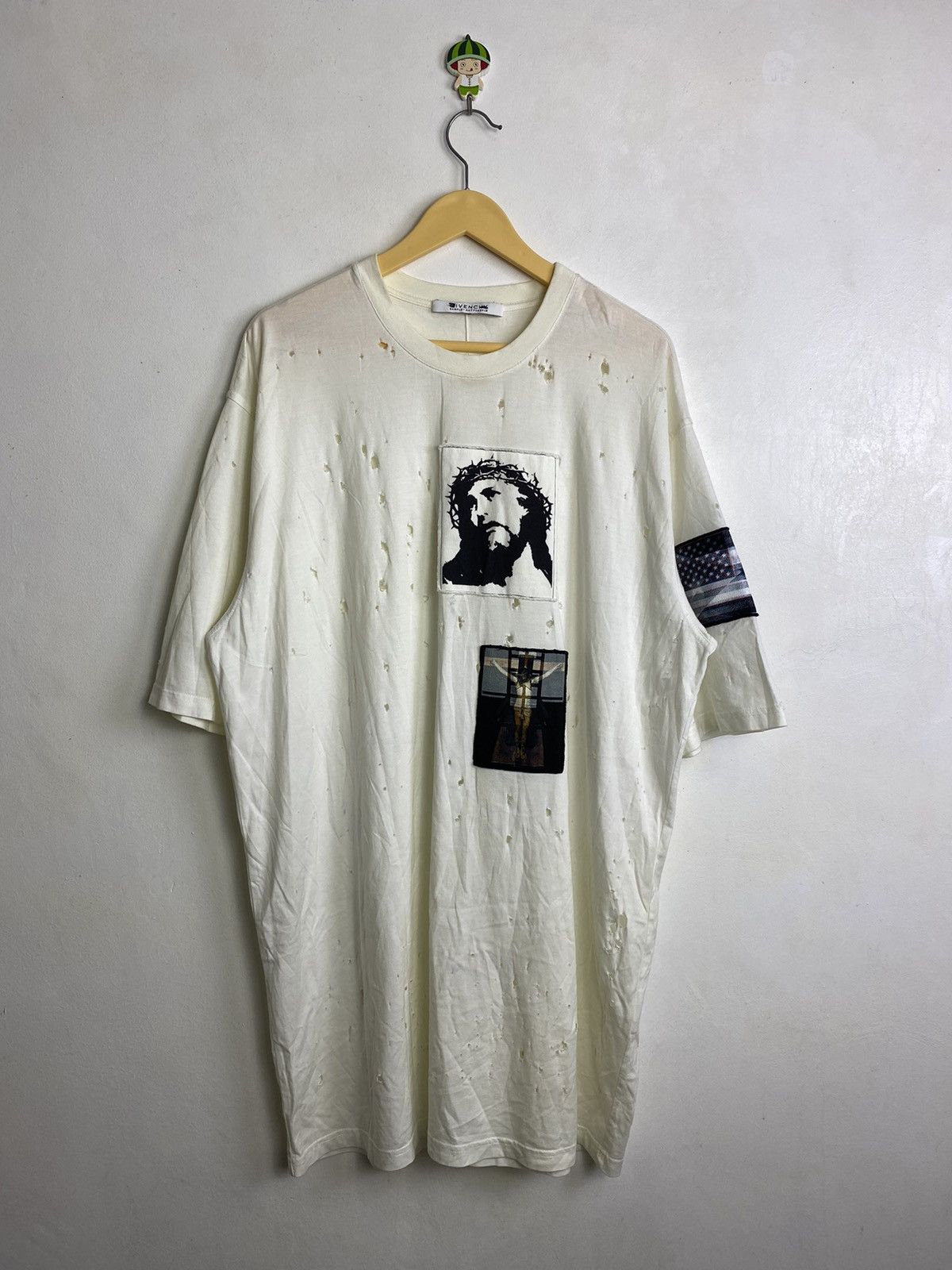 Givenchy Givenchy by Ricardo Tisci distressed oversized Jesus Us