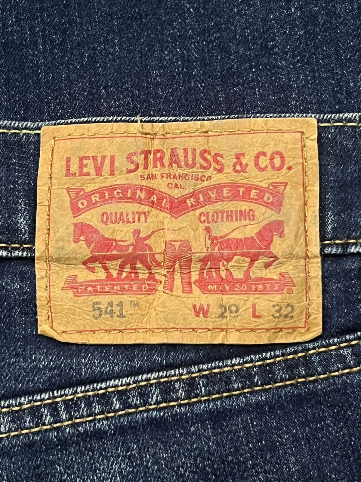 Levi's Vintage Levi’s 541 - Faded Wash, Distressed Denim Size US 31 - 11 Thumbnail