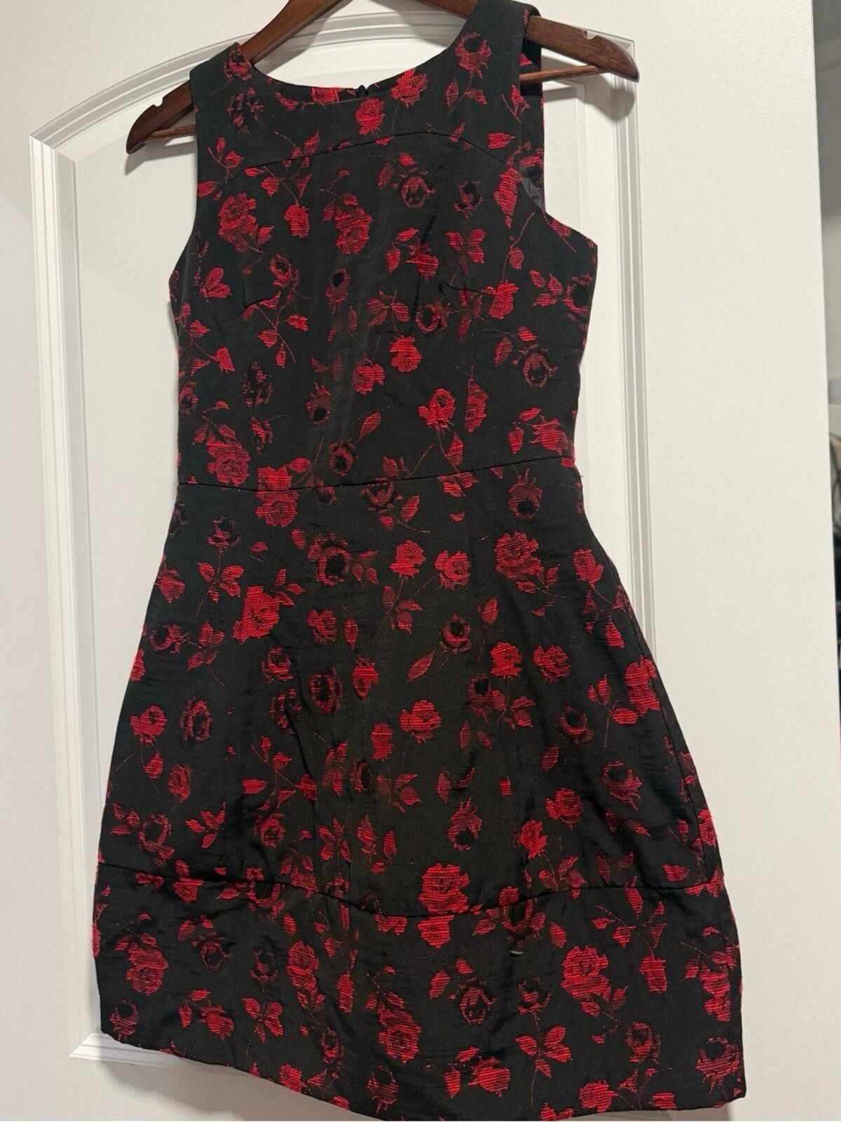 Other Black Sleeveless Mini Dress with Red Floral Jacquard Size M / US 6-8 / IT 42-44 - 4 Thumbnail