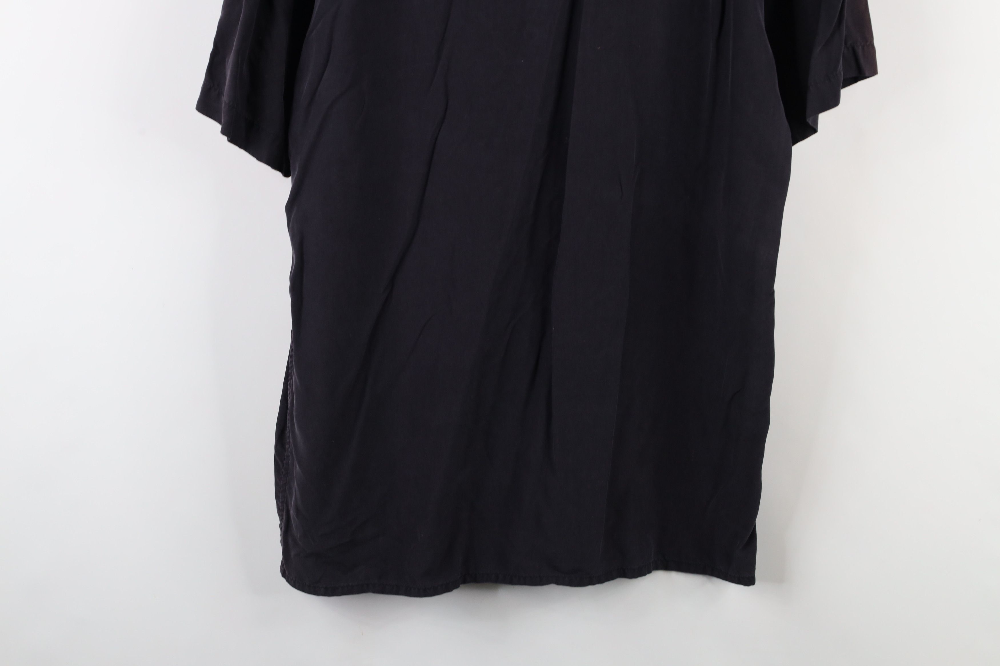 Vintage Vintage 90s Streetwear Looped Board Button Shirt Black Size US S / EU 44-46 / 1 - 12 Thumbnail