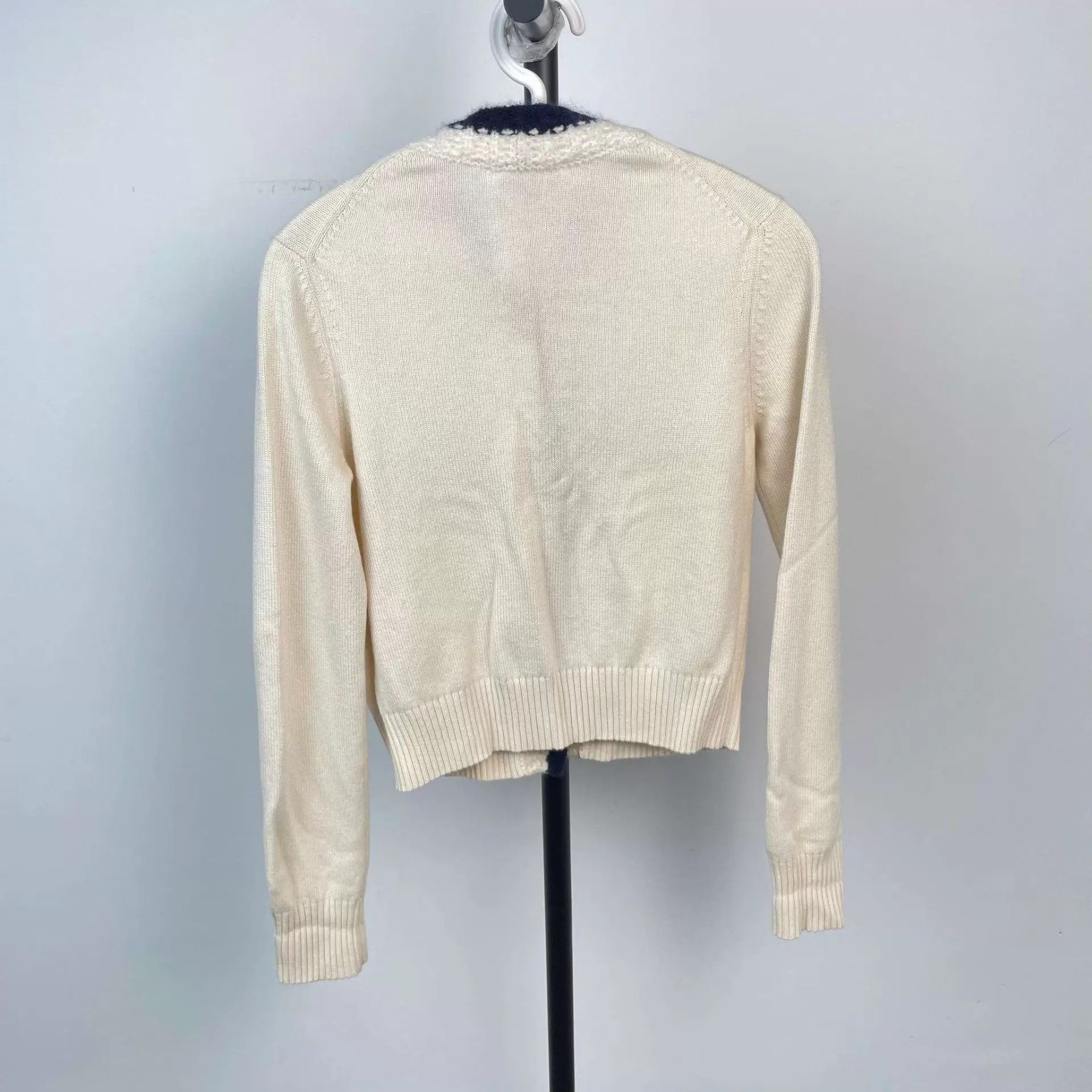 Chanel CHANEL Cashmere Cardi White 34 97 New Size XS / US 0-2 / IT 36-38 - 2 Thumbnail