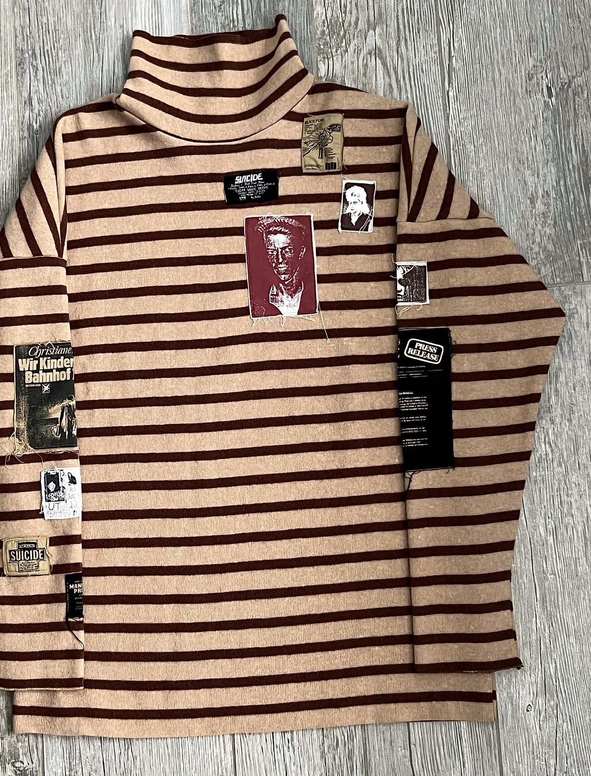 Raf Simons AW2001-2002 Raf Simons Riot Riot Riot Tan Runway Turtleneck Size US XL / EU 56 / 4 - 3 Thumbnail