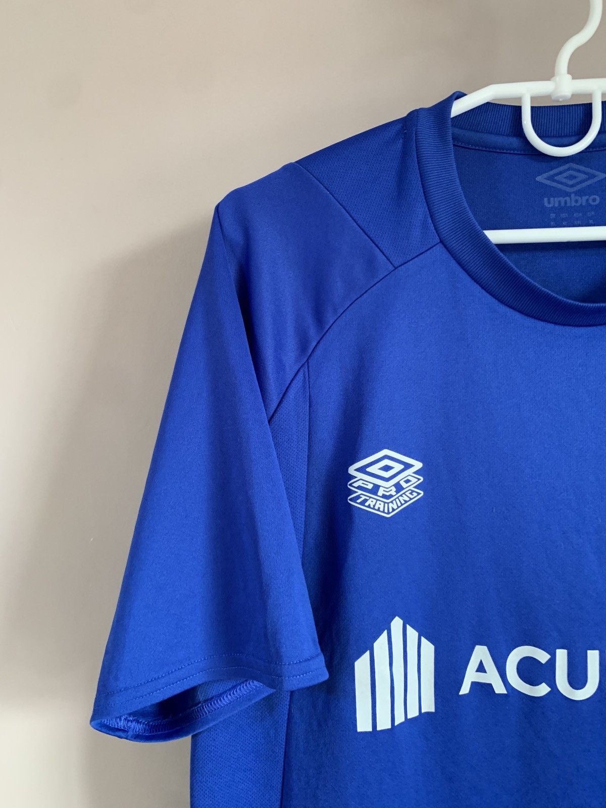 Umbro Luton Town Training Football Shirt Umbro Soccer Jersey Sz XL Size US XL / EU 56 / 4 - 3 Thumbnail