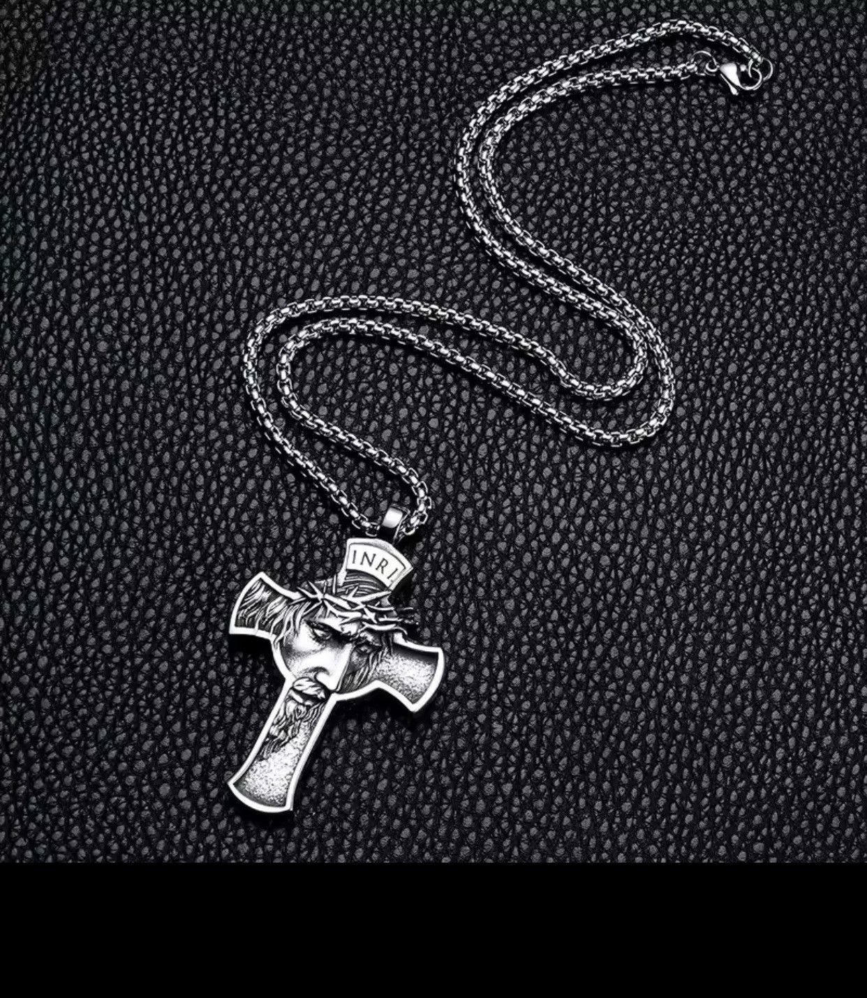 Jewelry Cross Pendant Necklace Jesus Chain Size ONE SIZE - 2 Thumbnail