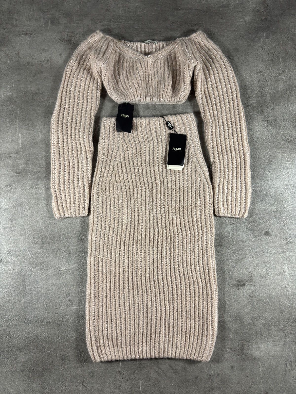 Fendi Fendi Knit Two-Piece Set Beige top Shirt cashmere silk Size S / US 4 / IT 40 - 2 Thumbnail