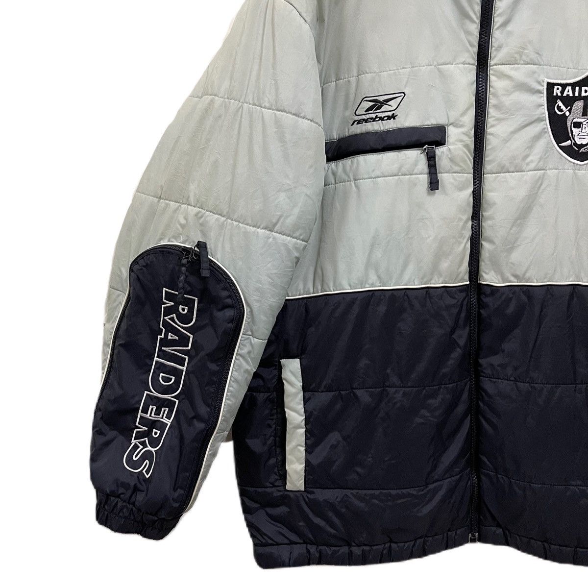NFL Vintage Reebok X Raiders NFL puffer jacket Size US L / EU 52-54 / 3 - 5 Thumbnail