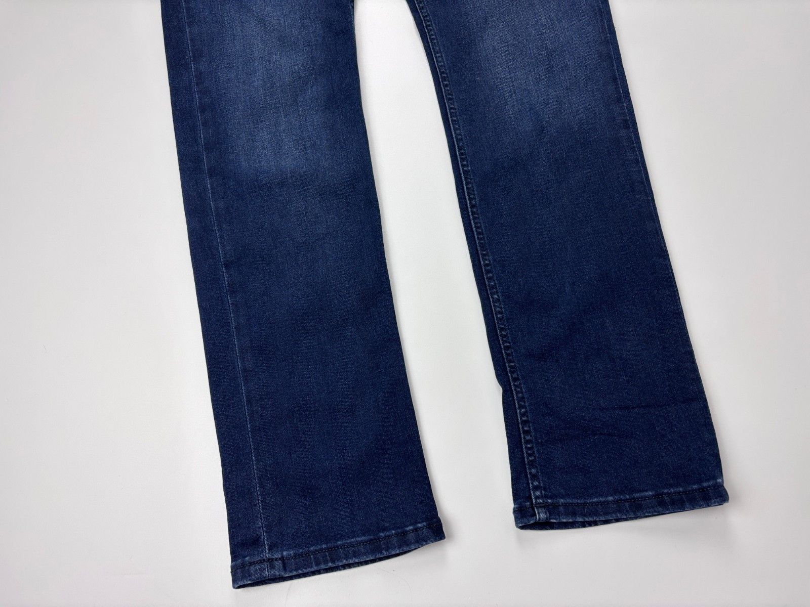Hugo Boss Mens Hugo Boss Delaware Slim Fit Jeans Stretch Blue 31x32 Size US 31 - 3 Thumbnail