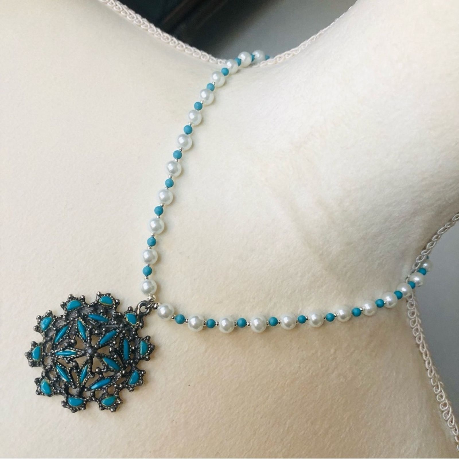Handmade Handcrafted repurpose howlite cluster Pearl necklace Size ONE SIZE - 1 Thumbnail