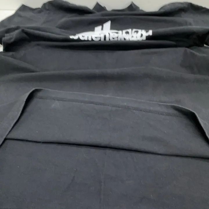 Balenciaga Balenciaga Balenciaga SS23 Letter Print Shoulder TShirt -2 Size US L / EU 52-54 / 3 - 7 Thumbnail