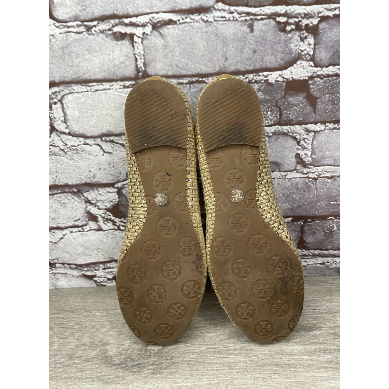 Tory Burch Tory Burch Straw Reva Gold Leather Logo Ballet Flats Women’s Size US 7.5 / IT 37.5 - 10 Thumbnail