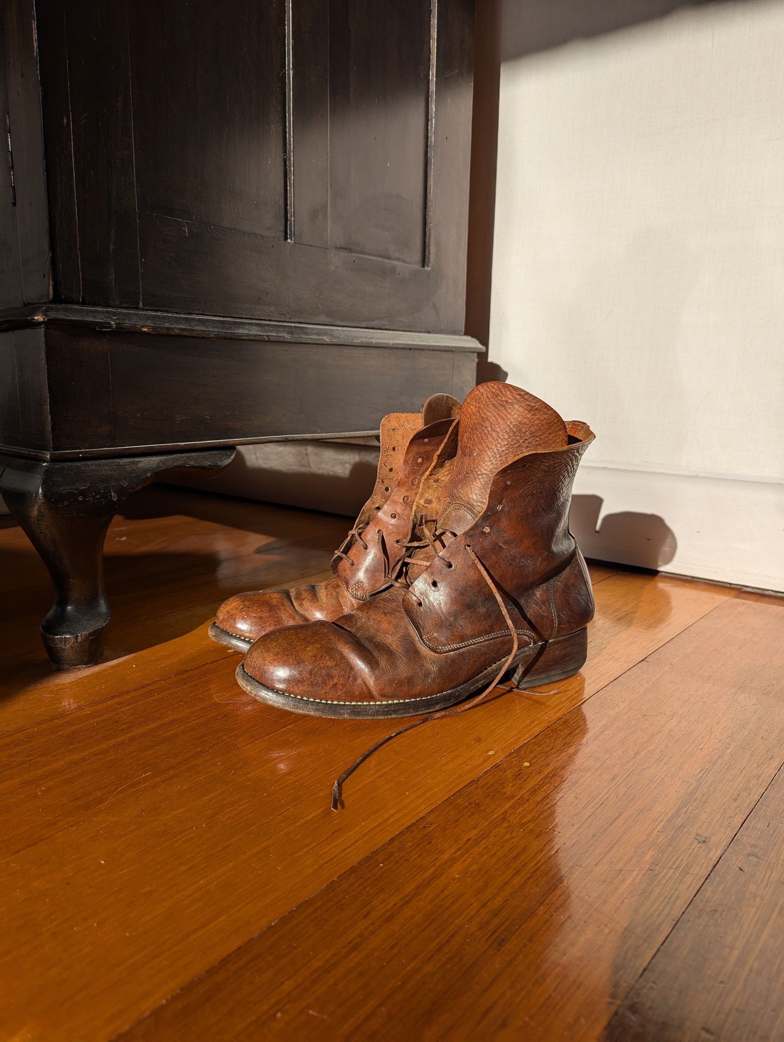 ショートブーツ・ブーティ GUIDI LEATHER ANKLE BOOT WITH CUT OUT DETAILS Men's Guidi Boots for Men | Grailed