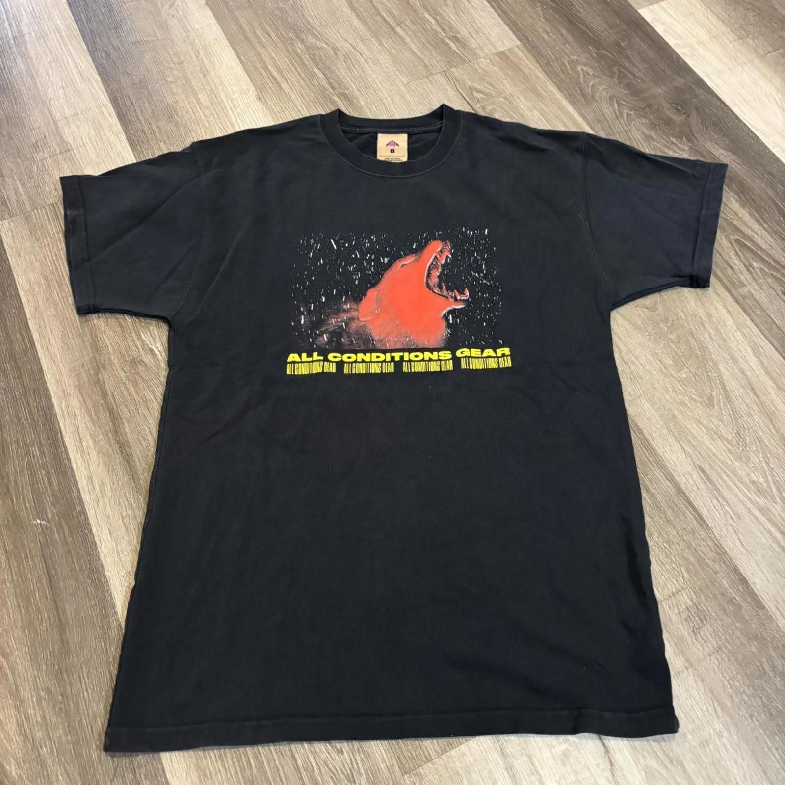 Nike ACG vintage Nike acg wolf t shirt 00s S Size US S / EU 44-46 / 1 - 3 Thumbnail