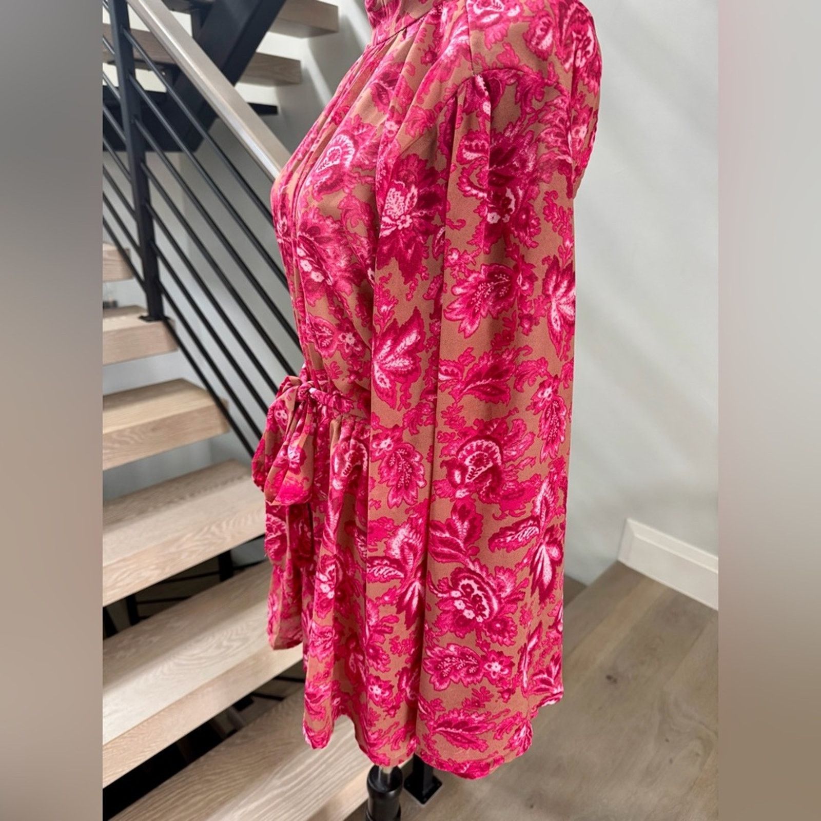 Other New Chic Pink Floral Romper size S Size 26" / US 2 / IT 38 - 8 Thumbnail