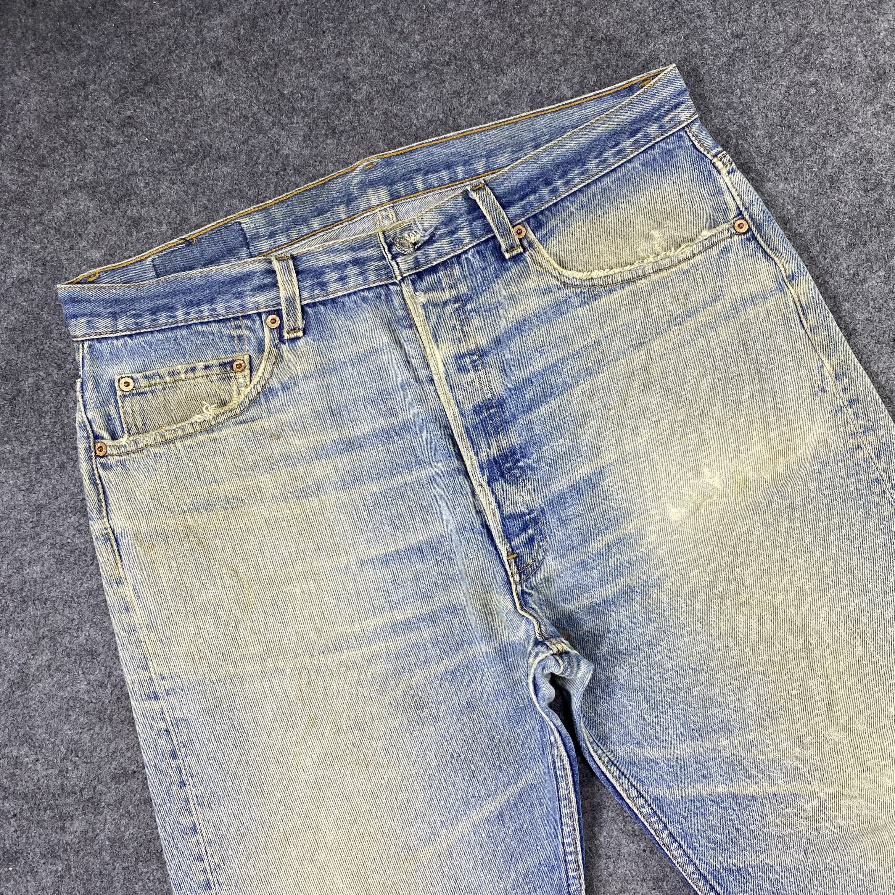 Vintage Levi's 501 Blue Wash Distressed Jeans-J1159