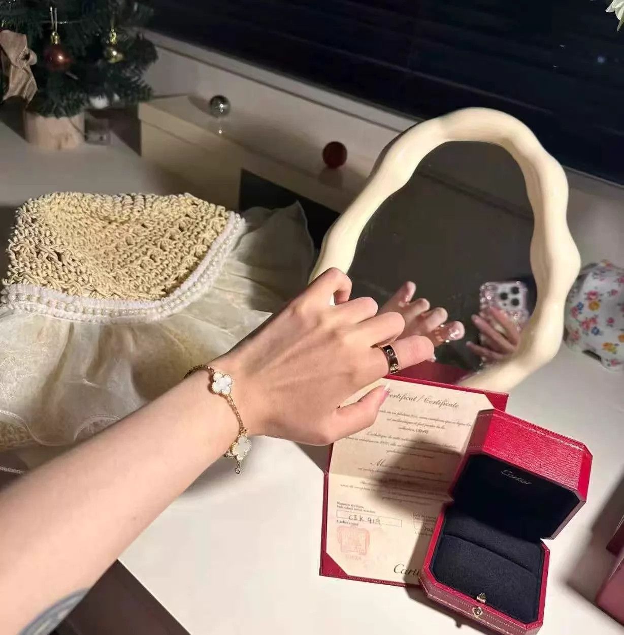Cartier Cartier Love Wide Ring 18K Yellow Gold 56 Unworn Box&Papers Size ONE SIZE - 5 Thumbnail