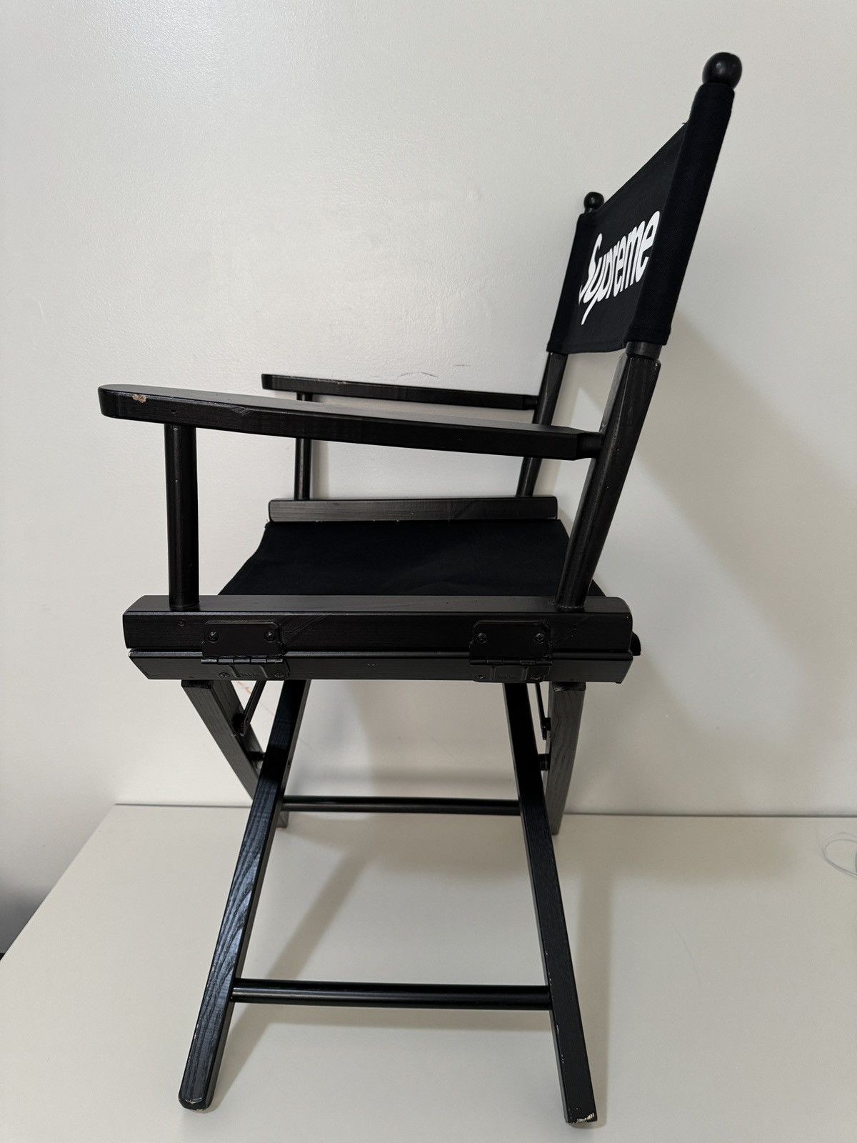 Supreme Director's Chair Black SS19
