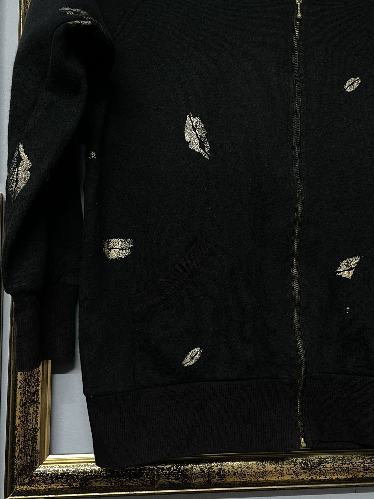 Vintage Vintage 1990s History Of Punk Artisanal Kiss Sunfaded Hoodie Size US M / EU 48-50 / 2 - 5 Thumbnail