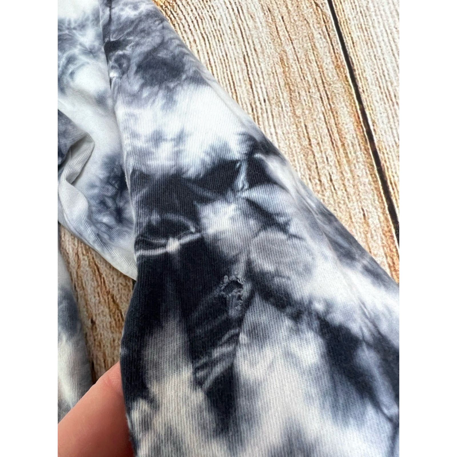REEF Reef Surf Beach T Shirt Long Sleeve Tie Dye White White L Men Cotton Graphic Print Regular Vintage No Size US L / EU 52-54 / 3 - 4 Thumbnail