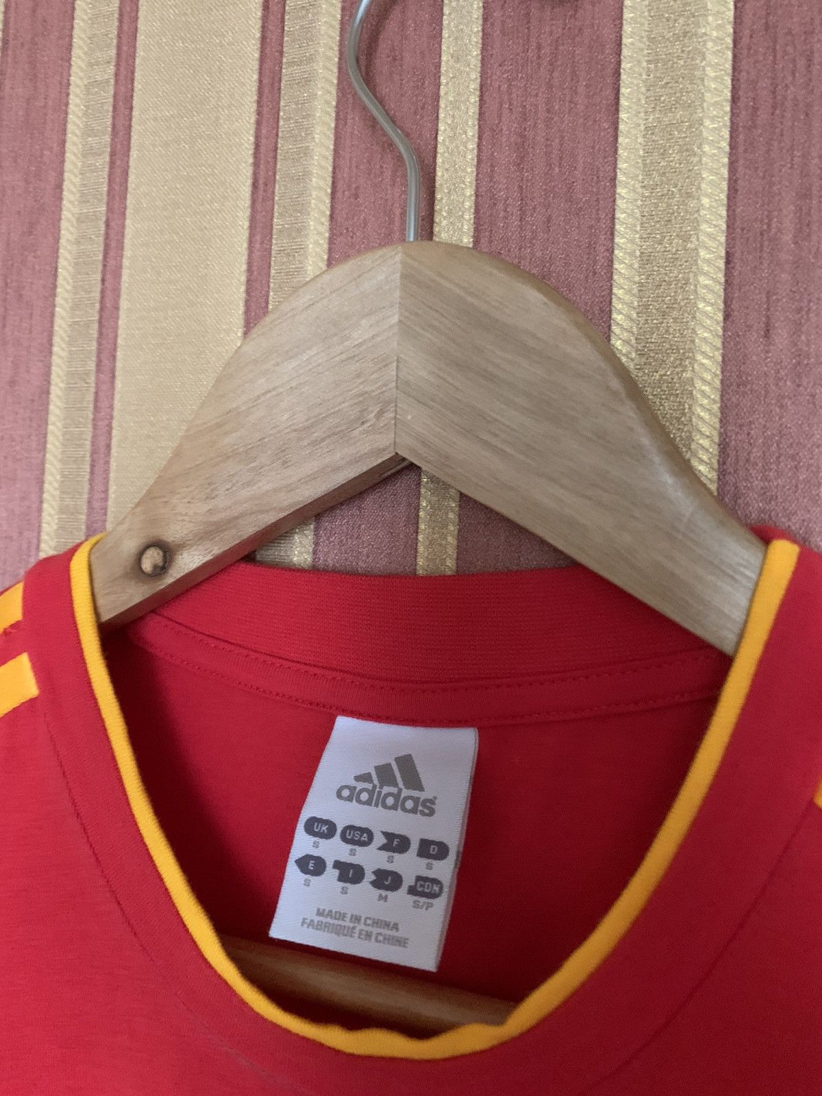 Vintage Vintage adidas spain jersey Size US S / EU 44-46 / 1 - 4 Thumbnail