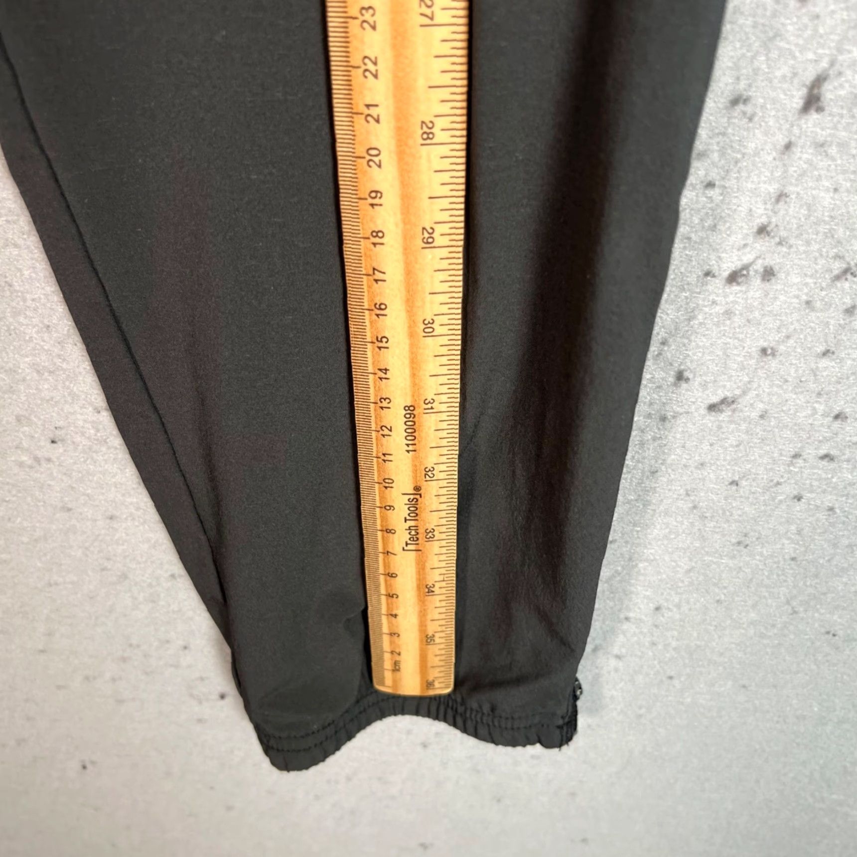 Girlfriend Collective GIRLFRIEND COLLECTIVE Black Joggers Women's XS Athletic Pants Drawstring Tapered Activewear Size 26" / US 2 / IT 38 - 5 Thumbnail