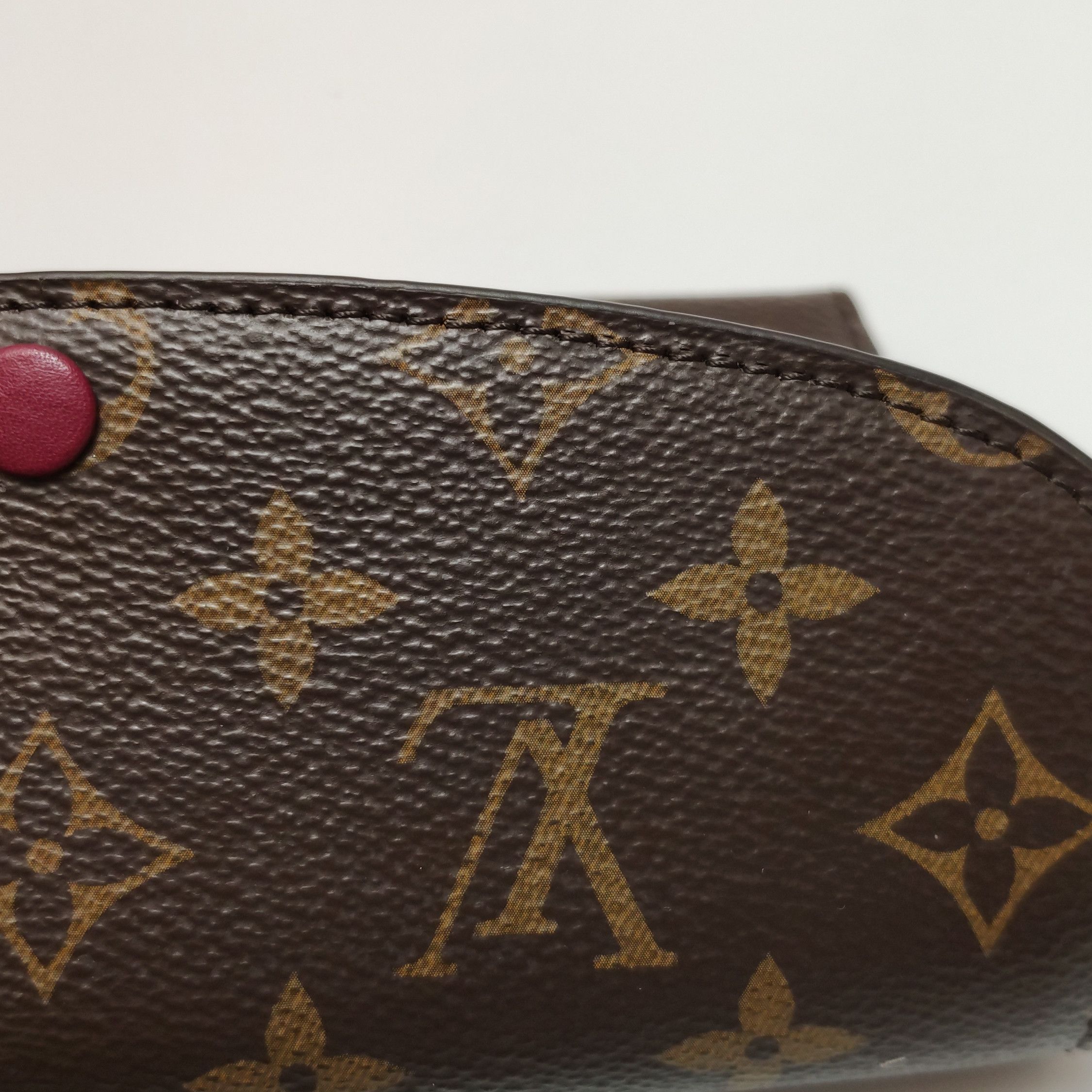 Louis Vuitton Louis Vuitton (LV) Emilie leather Monogram print snap walle Size ONE SIZE - 6 Thumbnail